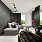 شقة Black&gold *
