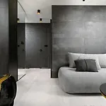 Black&gold بوتسك