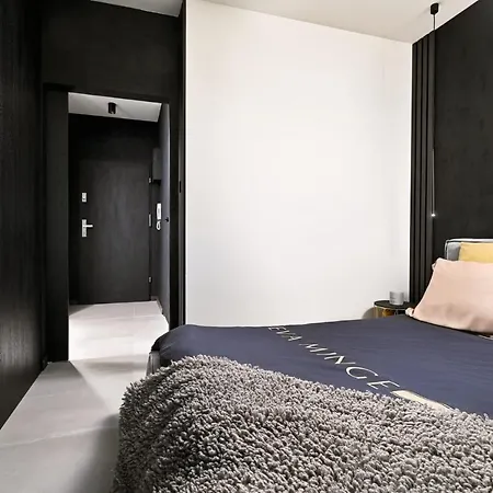 Black&gold Apartment